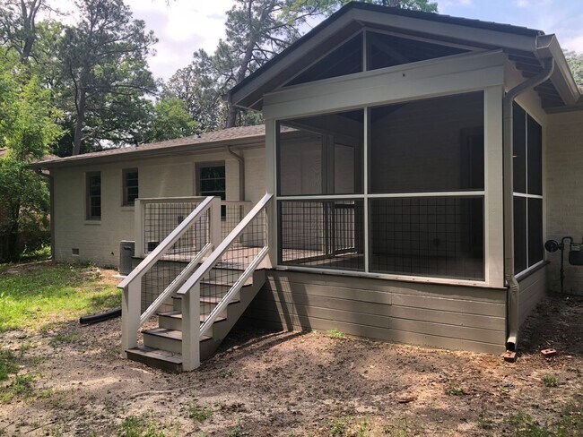 Building Photo - 5524 Rodgers Dr