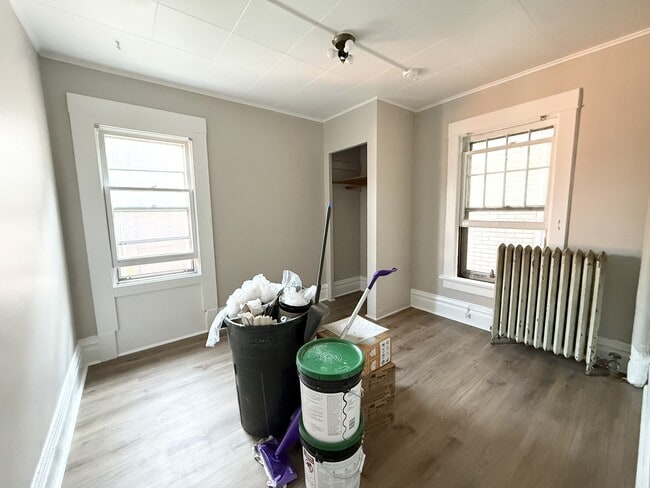 Building Photo - 207 N Pinckney St