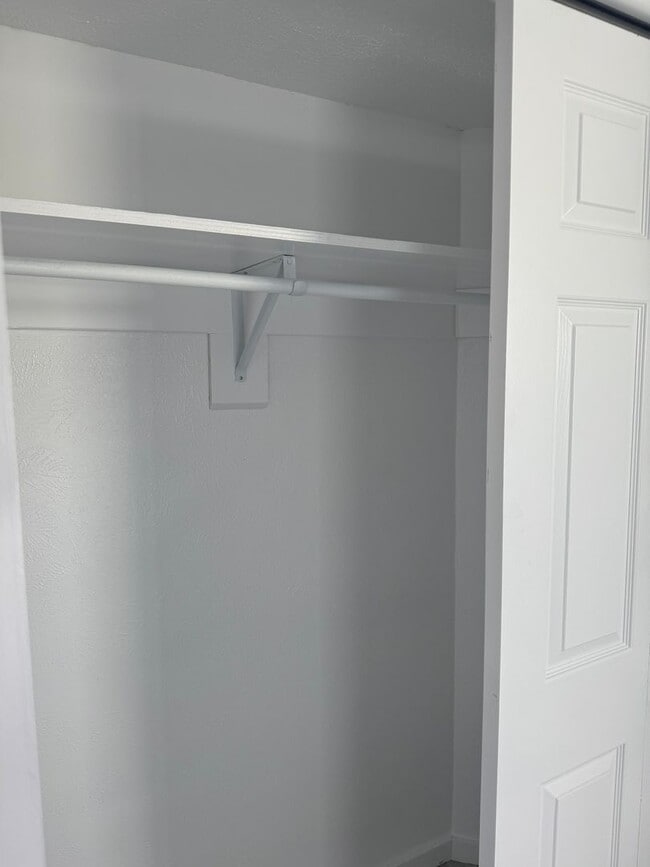 Building Photo - Foothills Townhouse 2 Bedroom 2 Bath with 2 Car Garage