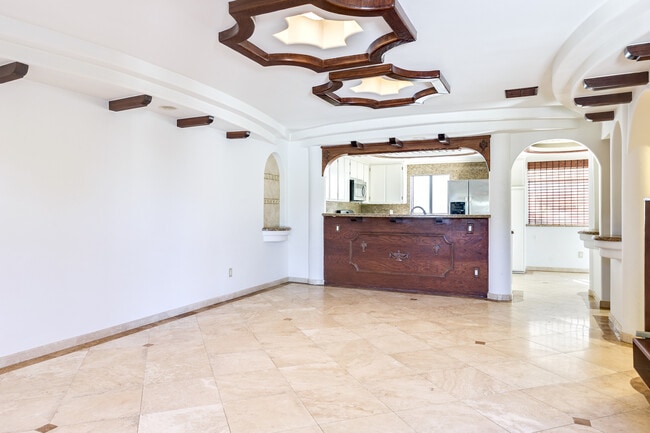 Building Photo - 13959 Victory Blvd