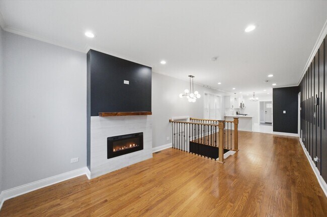 Building Photo - 8326 S Luella Ave