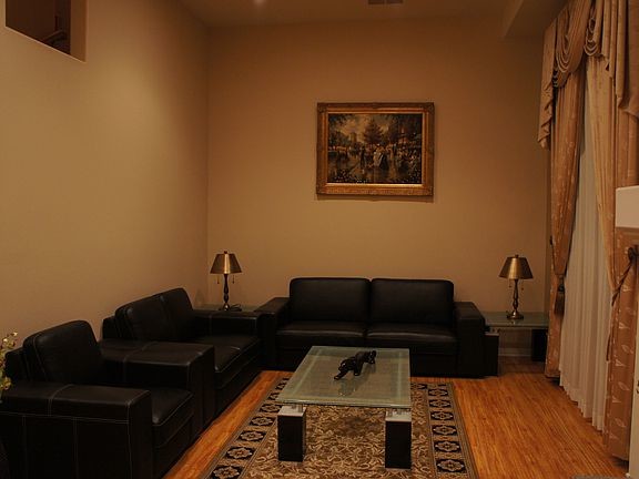 living room - 4489 Spencer St