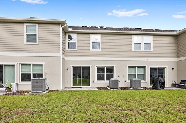 Building Photo - 2804 Moonshadow Ct