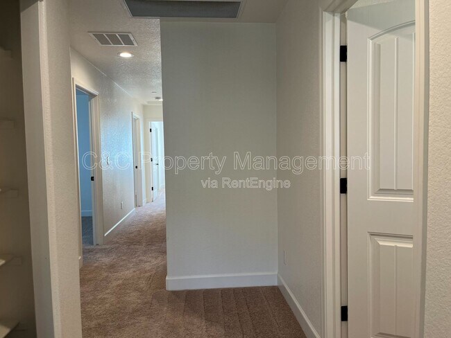 Building Photo - 5078 Palisade Ave
