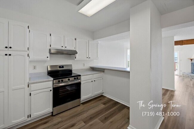 Building Photo - 5448 Fiesta Ln
