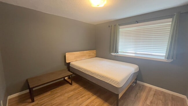 Building Photo - 91692 Smith Lake Rd