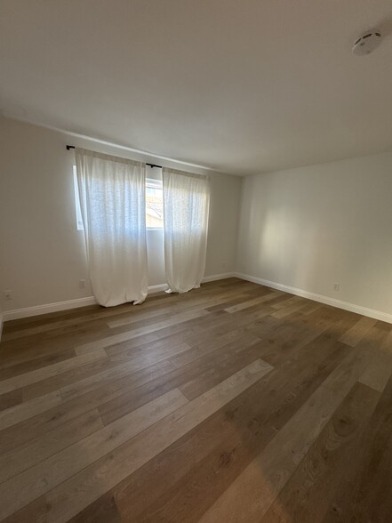 Building Photo - 33821 Violet Lantern St