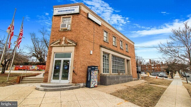 Building Photo - 1501 27th St SE