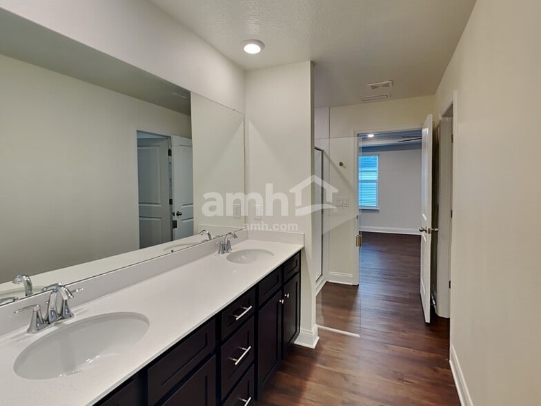 Building Photo - 2764 Sunrise Ct