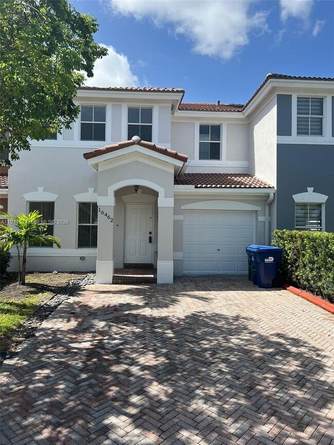 Building Photo - 16462 SW 48th Terrace