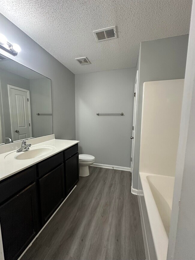 Building Photo - 7407 Crayton Ridge Dr