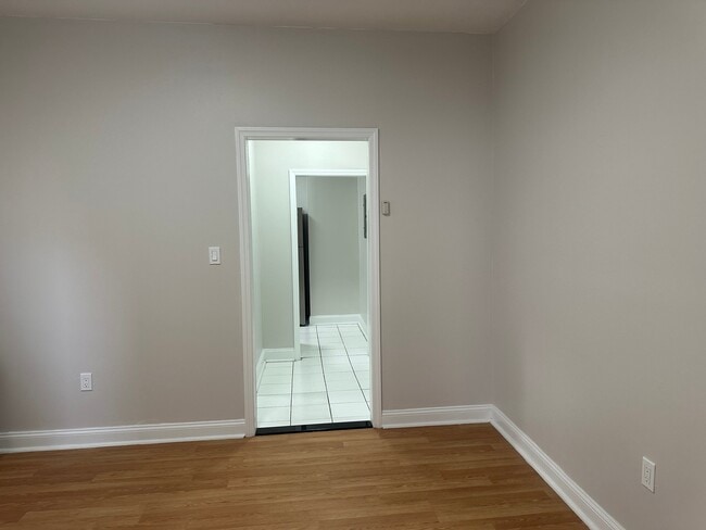 Building Photo - 332 61st St