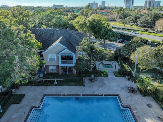 Building Photo - 13028 Plantation Park Cir