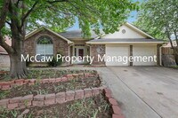 Building Photo - 224 Brittany Dr
