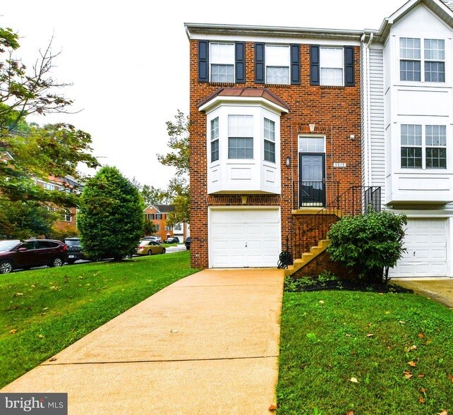 Primary Photo - 9815 Berrywood Ct