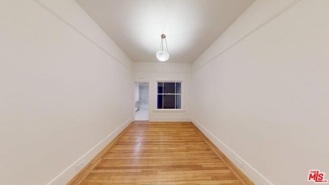 Building Photo - 487 43rd St