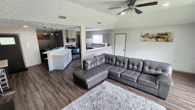 Building Photo - 9735 Stonemont Rd