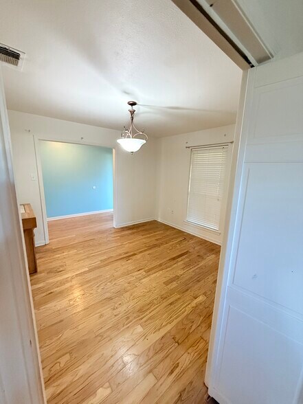 Building Photo - 2011 Aspenwood Dr