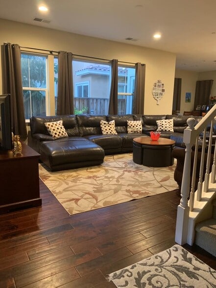 Living Room - 19 Chysis Rd