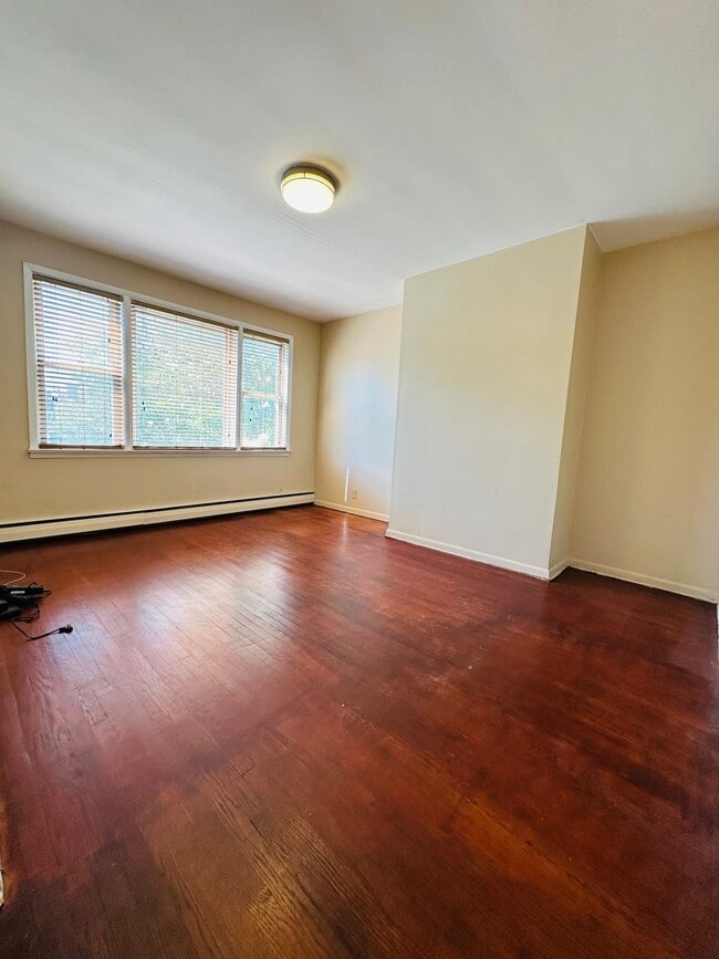 Building Photo - 120 Danforth Ave