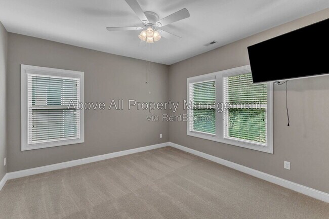 Building Photo - 8313 Henderson Rd