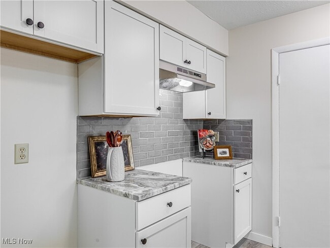 Building Photo - 2550 Chamberlain Rd