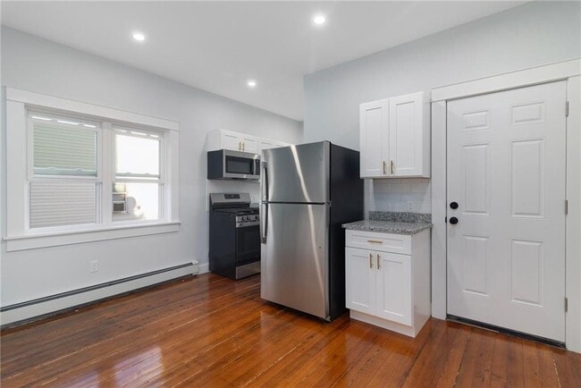 Building Photo - 43 E George St