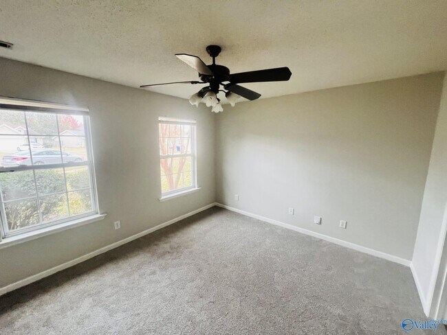 Building Photo - 179 Sandy Hollow Dr NW