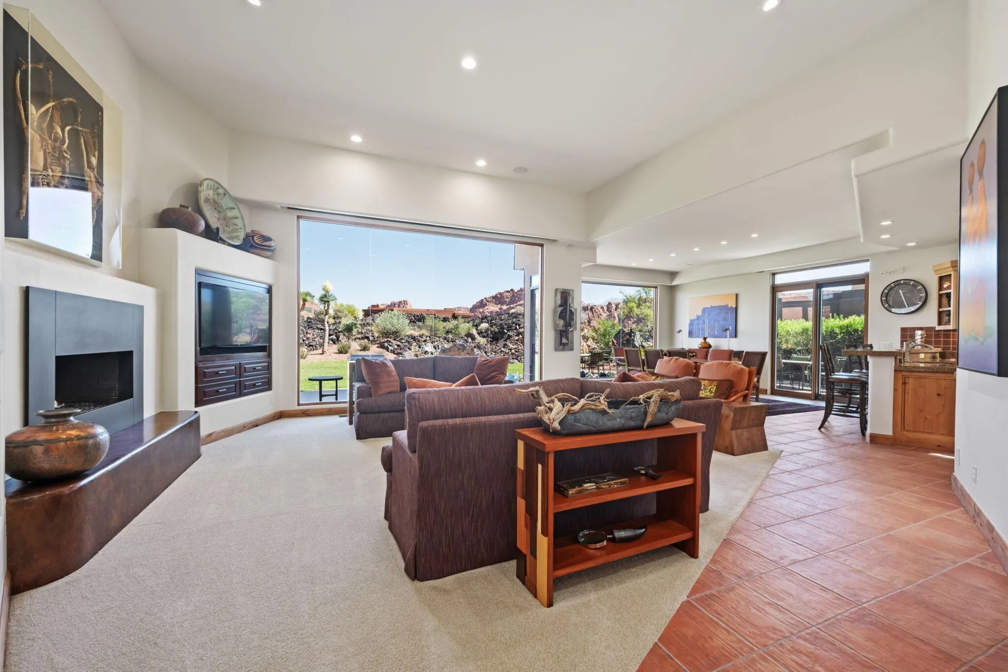 Great Room Seamlessly Merges Indoor & Outdoor Living - 1500 E Split Rock Dr
