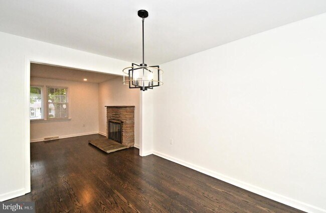 Building Photo - 201 Montgomery Ave