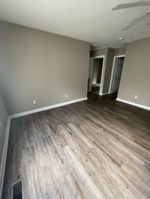 Building Photo - 317 Caswell St