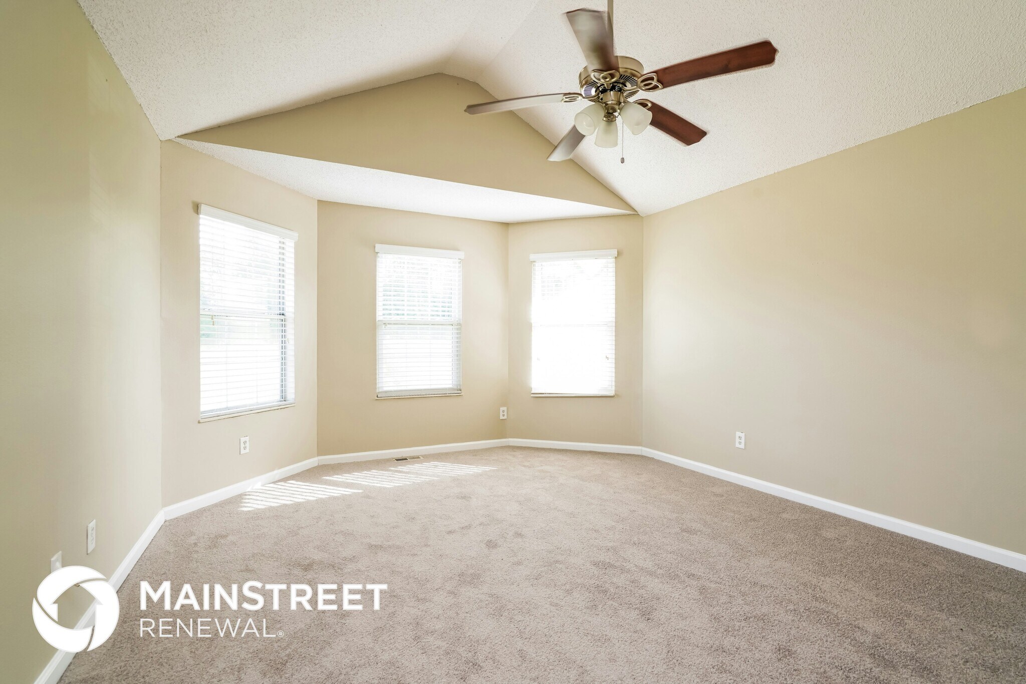 Building Photo - 6354 Klondike River Rd