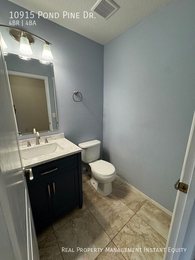 Building Photo - 10915 Pond Pine Dr