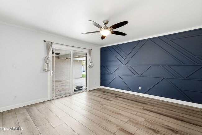 Building Photo - 2546 E Geneva Dr