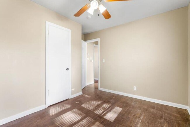 Building Photo - Beautifully Updated Home in Kansas City!