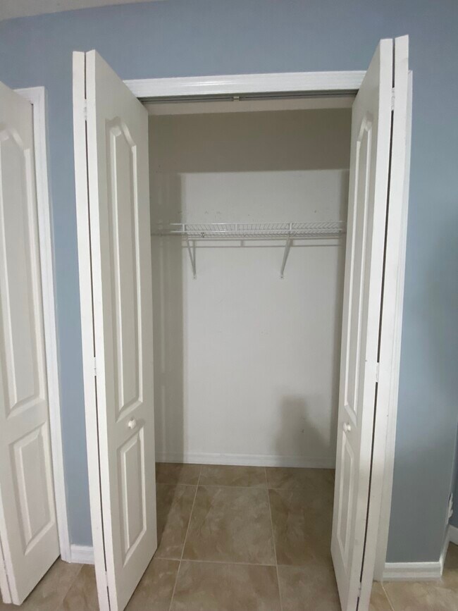 Building Photo - 1804 NW 1st Ave