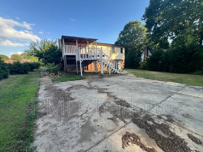 Building Photo - 1784 Ashley St