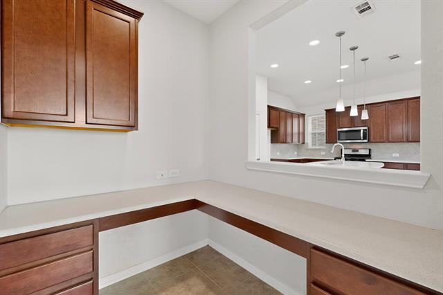 Building Photo - 2717 Strand Ln