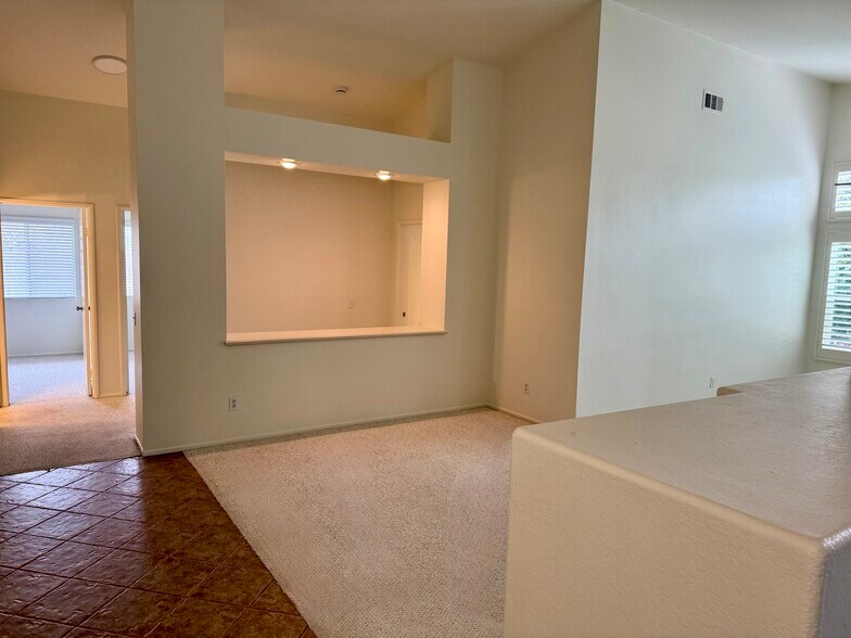 Building Photo - 2471 Marigold Way