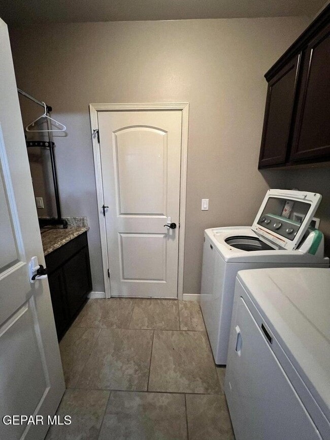 Building Photo - 14664 Igor Kaleri Ave