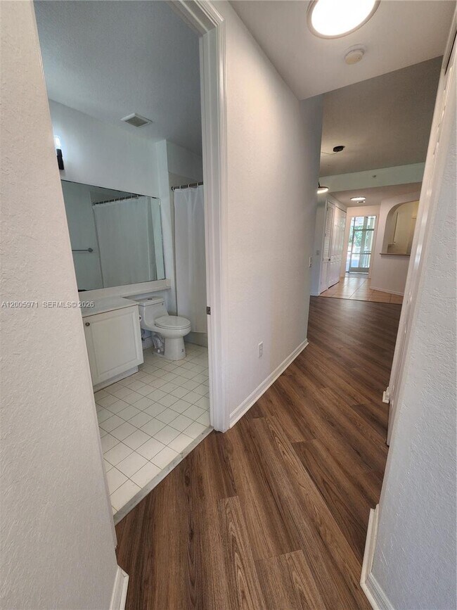 Building Photo - 3600 Oaks Clubhouse Dr