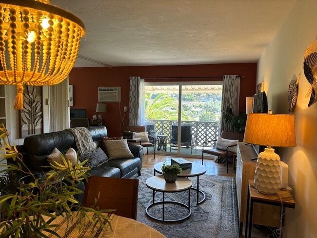 Building Photo - Fully Furnished 2 Bed / 1 Bath Condo Near Downtown La Mesa