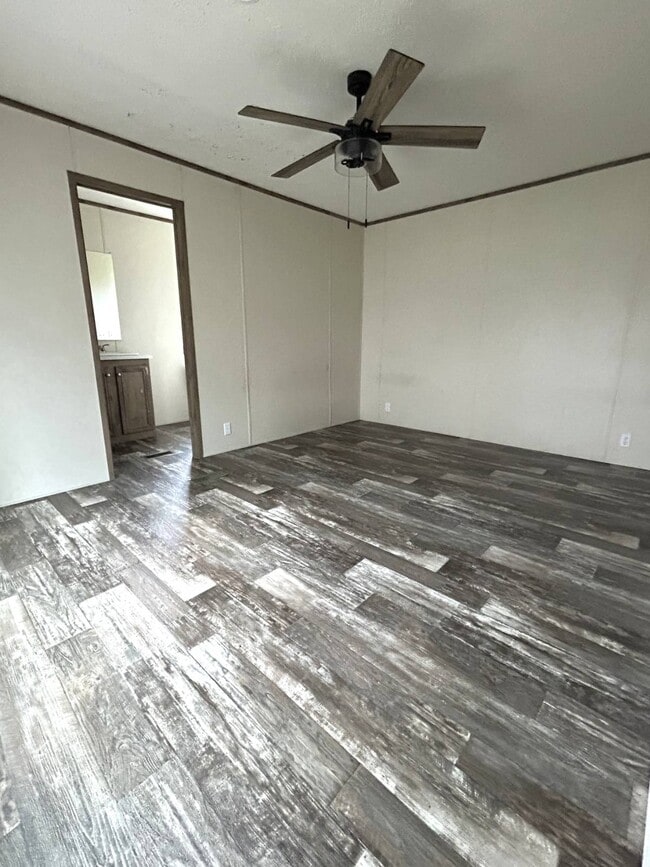 Building Photo - 575 Payne Creek Est