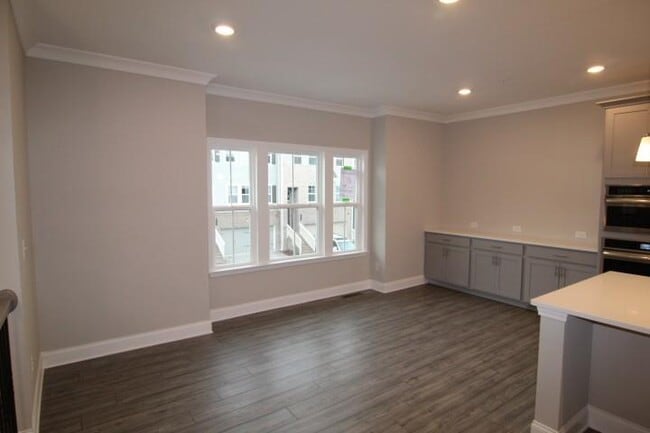 Building Photo - 132 Boxcar Wy SE