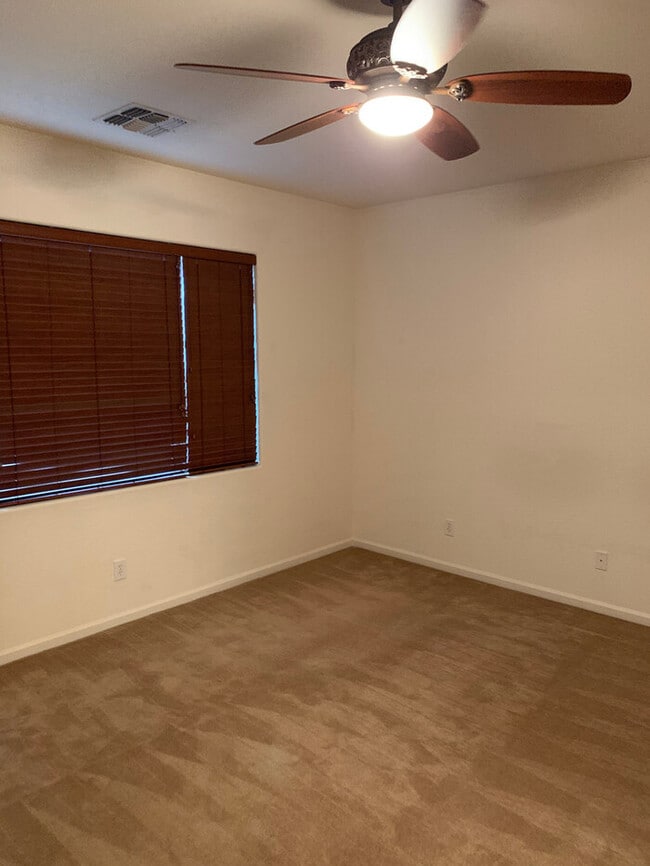 Building Photo - Very Nice 3 bedroom 2 bath home with a guest house