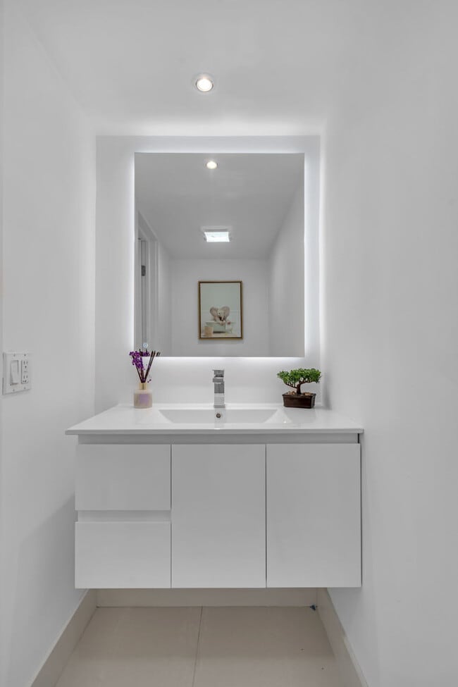 Building Photo - 468 Golden Isles Dr