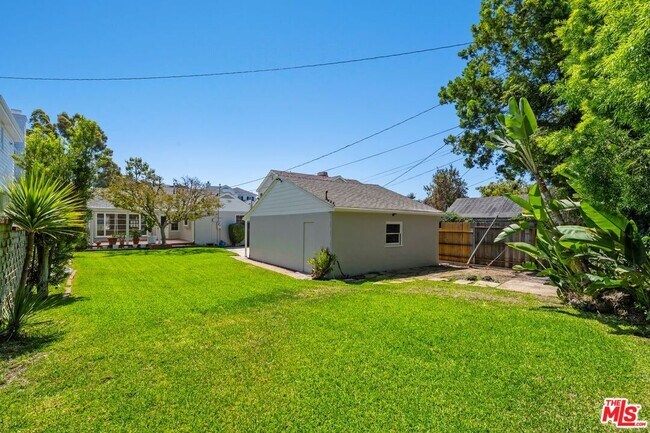 Building Photo - 513 Arbramar Ave