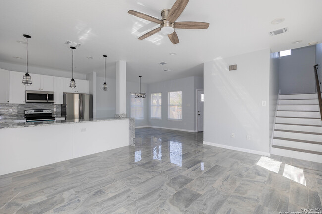 Building Photo - 310 Gabriel-