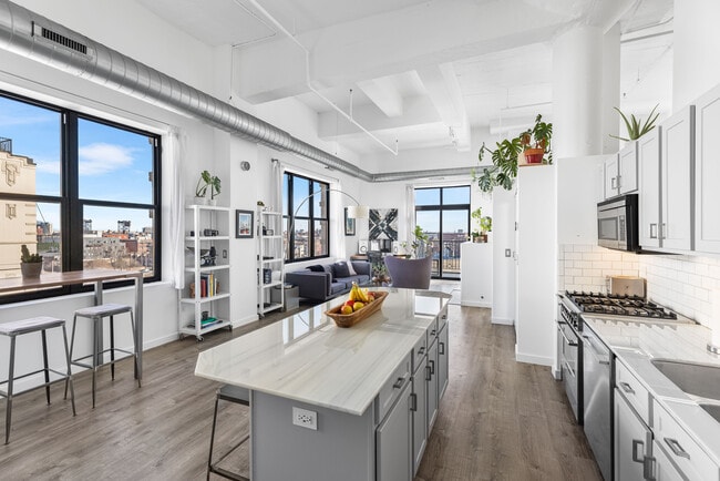 Building Photo - 1524 S Sangamon St