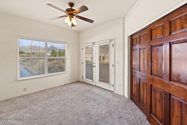 Building Photo - $500 off first months rent, Beautiful Home...